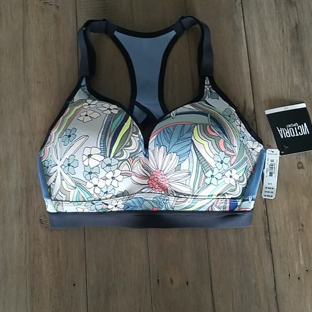 NWT Victoria's Secret Sport Incredible bra